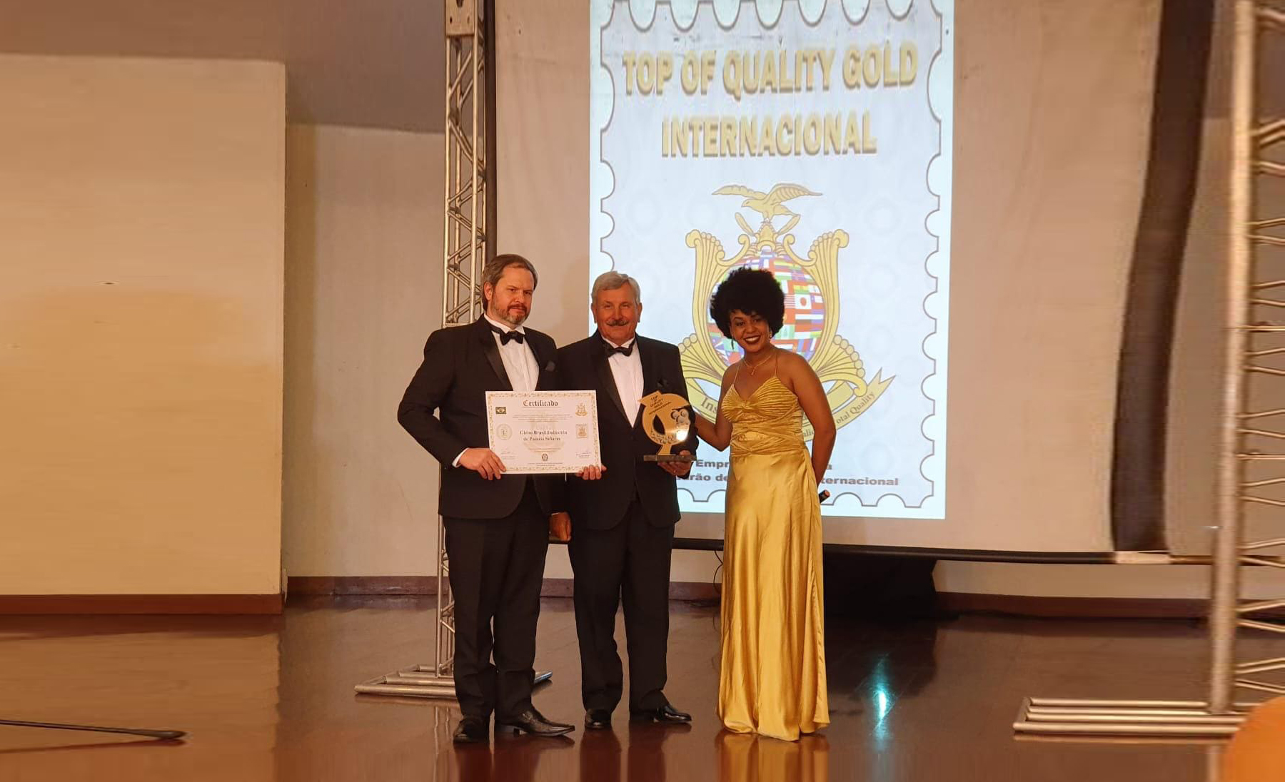 Diretor da Globo Brasil recebe o Prêmio Top Of Quality Gold Internacional 2019